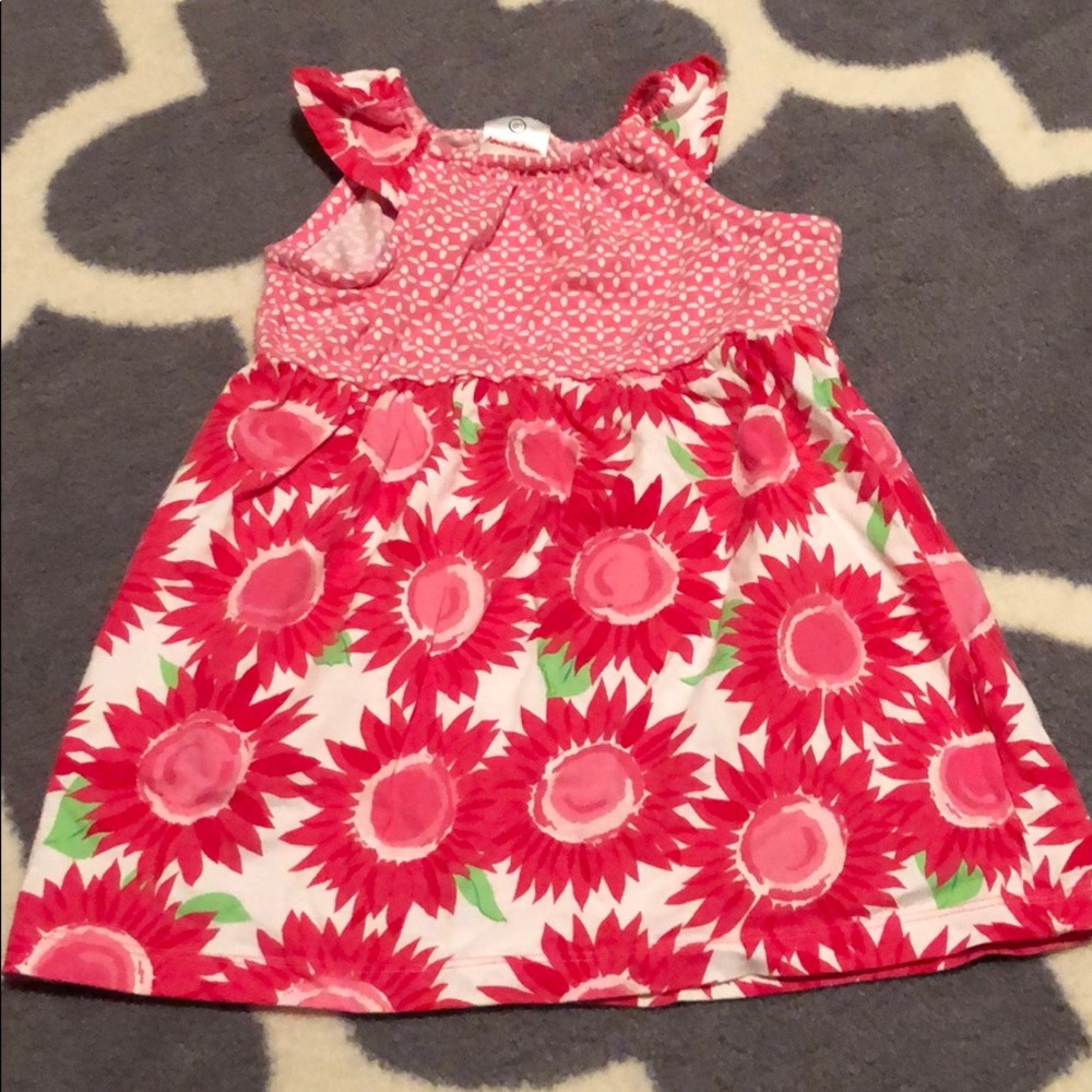 Cotton dress with flutter sleeves